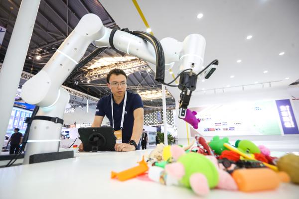 上海世界人工智能大会 领略最新酷炫黑科技